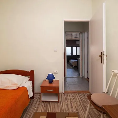 Apartment Stunning In Labin With Kitchen *