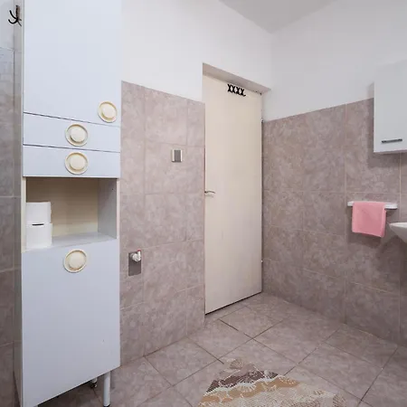 Stunning In Labin With Kitchen Apartment *