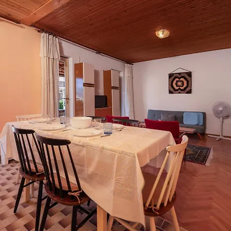 3 Bedroom Beautiful In Labin (Istria)
