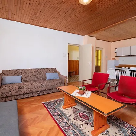 Apartment Stunning In Labin With Kitchen *