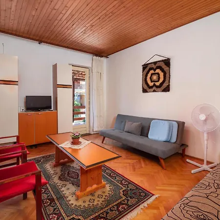 3 Bedroom Beautiful In Labin (Istria)