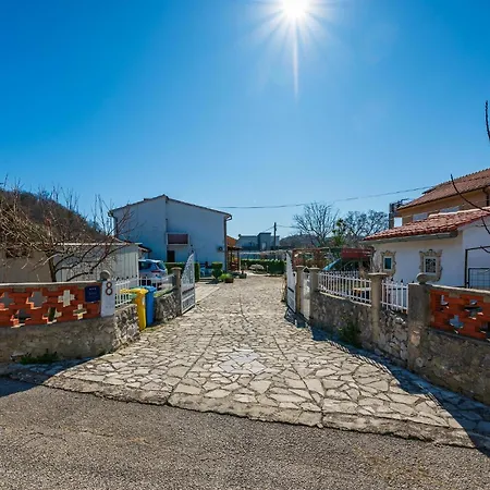 Apartment Stunning In Labin With Kitchen *
