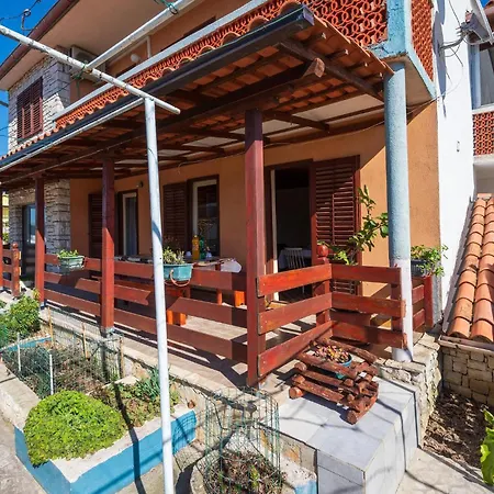 Stunning In Labin With Kitchen