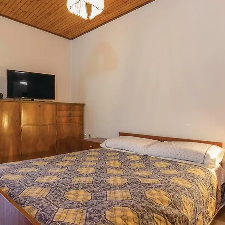 Stunning In Labin With Kitchen Apartment *