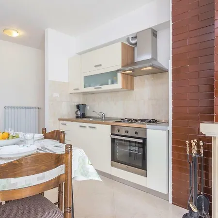 3 Bedroom Beautiful In Labin (Istria)