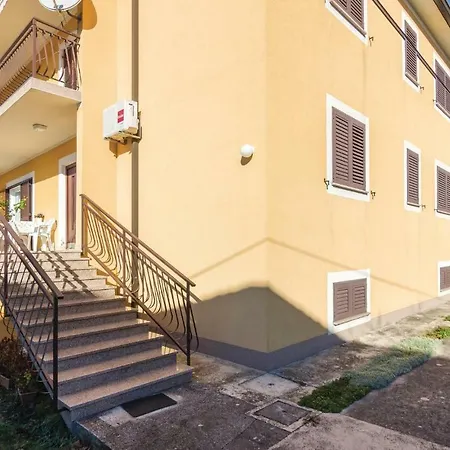 3 Bedroom Beautiful In Appartement Labin (Istria)