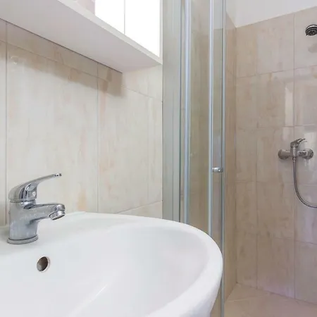 Appartement 3 Bedroom Beautiful In Labin (Istria)